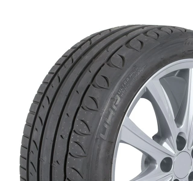 KORMORAN 225/45R17 94Y Ultra High Performance