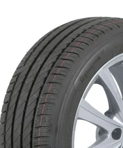KLEBER 215/55R17 94V Dynaxer HP4
